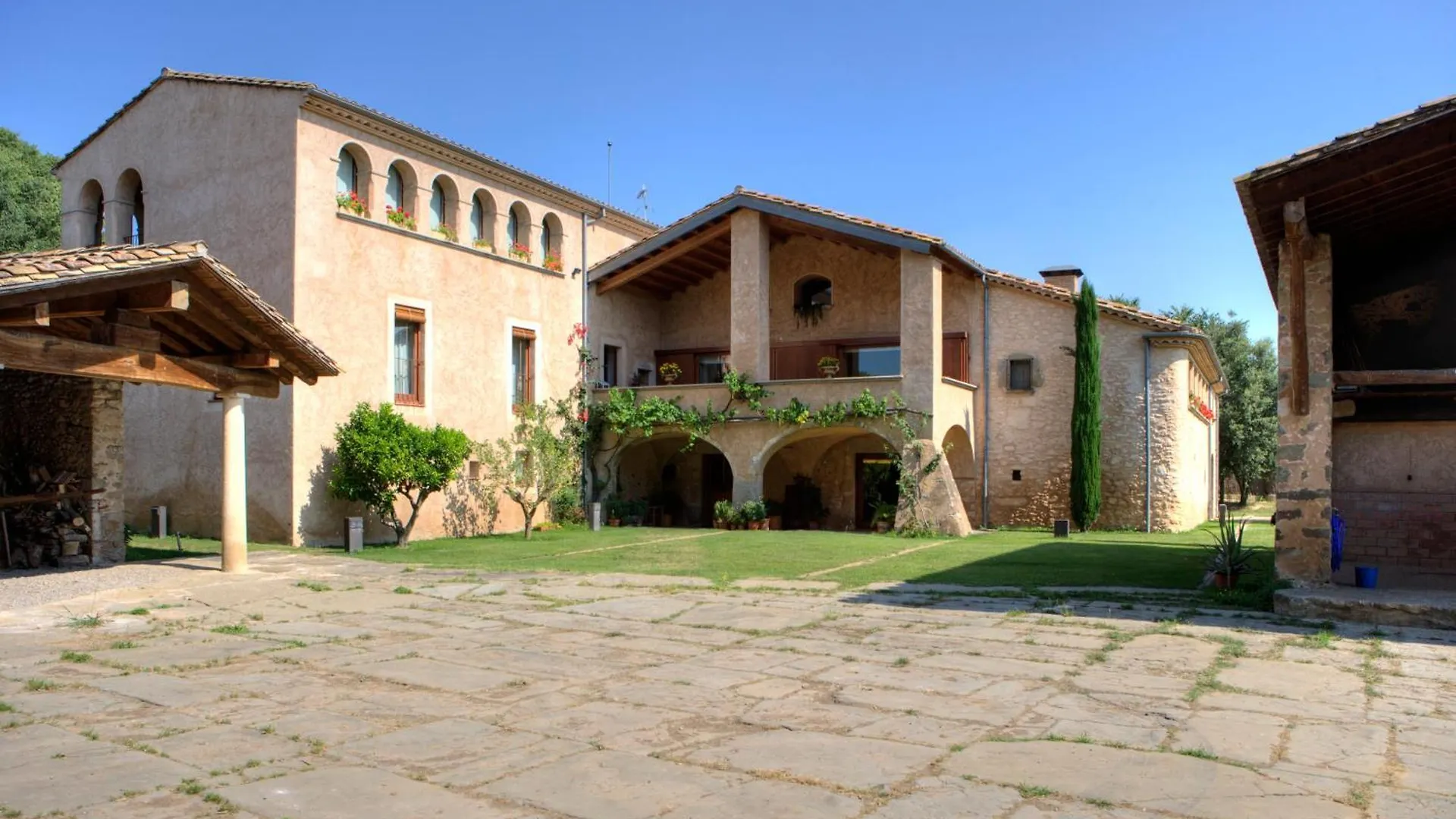 Luxuriously Restored Farmhouse Near Girona In The Heart Of Catalunya Sant Gregori